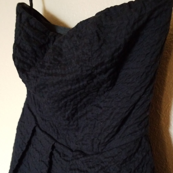 Strapless Dress with pockets - Picture 2 of 4